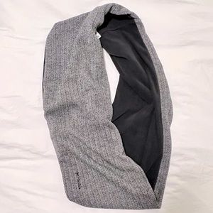Columbia infinity scarf